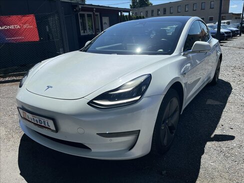 Tesla Model 3 Sedan / Limuzína 0,0 366 kw