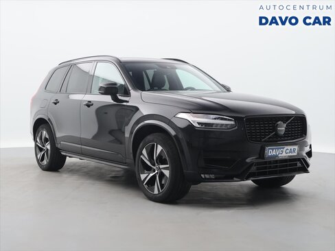 Volvo XC90 SUV / Terénní 2,0 l 220 kw