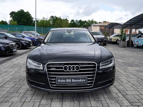 Audi A8 Sedan / Limuzína 3,0 l 190 kw