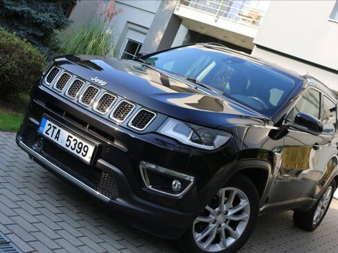 Jeep Compass SUV / Terénní 1,3 l 110 kw
