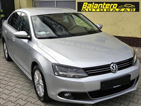 Volkswagen Jetta Sedan / Limuzína 1,4 l 90 kw