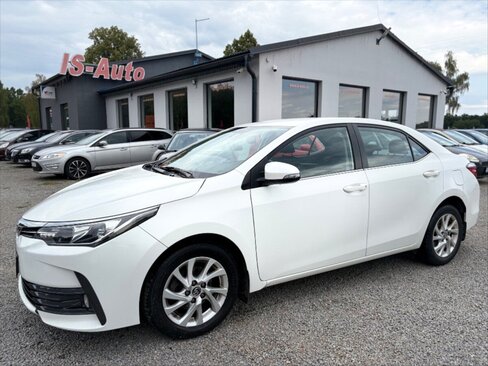 Toyota Corolla Sedan / Limuzína 1,6 l 97 kw