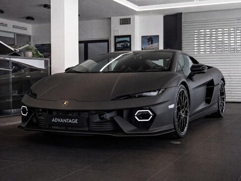 Lamborghini Ostatní Kupé 4,0 l 676 kw