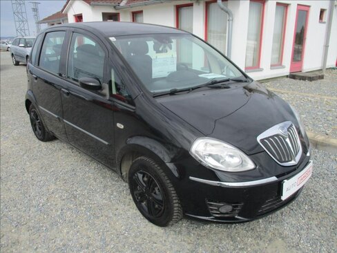 Lancia Musa Hatchback 1,4 l 57 kw