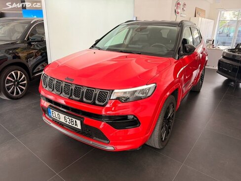 Jeep Compass SUV / Terénní 1,3 l 132 kw