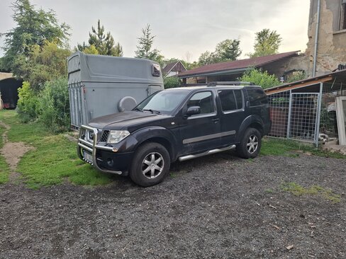 Nissan Pathfinder SUV / Terénní 2,5 l 128 kw
