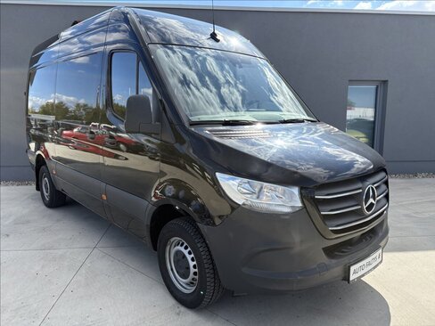 Mercedes-Benz Sprinter Skříň 2,0 l 84 kw