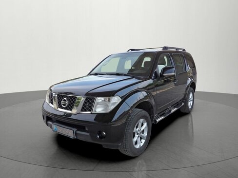 Nissan Pathfinder SUV / Terénní 2,5 l 128 kw