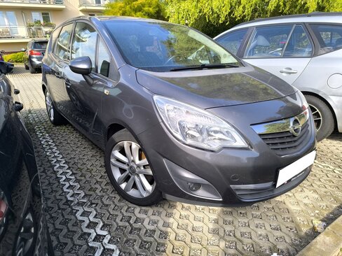 Opel Meriva MPV 1,4 l 88 kw