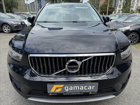 Volvo XC40 SUV / Terénní 2,0 l 145 kw