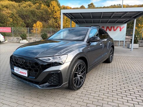 Audi Q8 SUV / Terénní 3,0 l 210 kw
