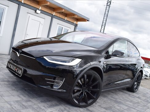 Tesla Model X SUV / Terénní 0,0 158 kw