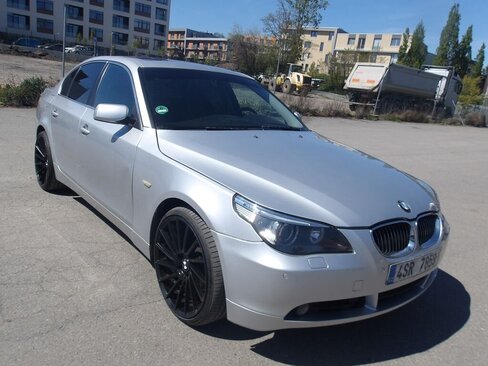 BMW Řada 5 Sedan / Limuzína 3,0 l 190 kw