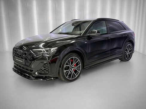 Audi Q8 SUV / Terénní 3,0 l 290 kw