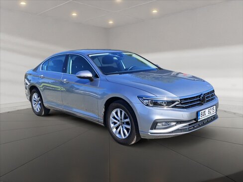 Volkswagen Passat Sedan / Limuzína 2,0 l 110 kw