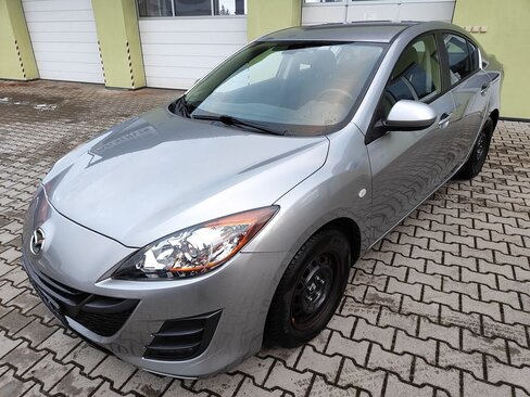 Mazda 3 Sedan / Limuzína 1,6 l 77 kw
