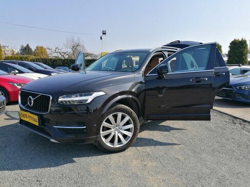 Volvo XC90 SUV / Terénní 2,0 l 165 kw