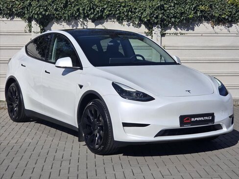 Tesla Model Y SUV / Terénní 0,0 220 kw
