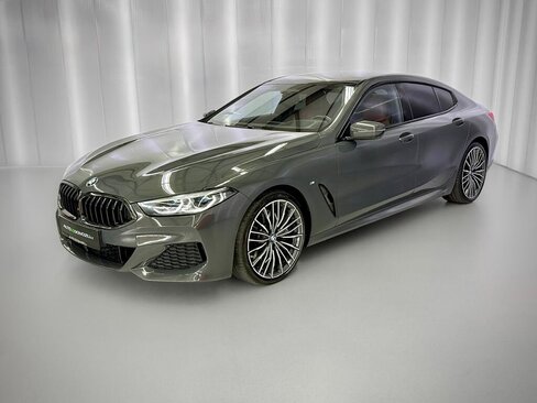 BMW Řada 8 Sedan / Limuzína 3,0 l 250 kw