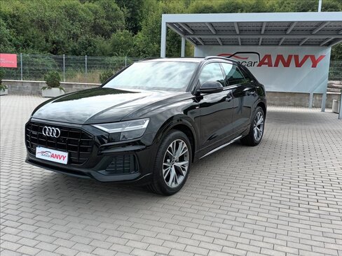 Audi Q8 SUV / Terénní 3,0 l 210 kw
