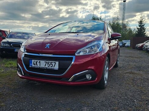Peugeot 208 Hatchback 1,2 l 60 kw
