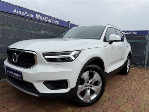 Volvo XC40 SUV / Terénní 1,5 l 115 kw