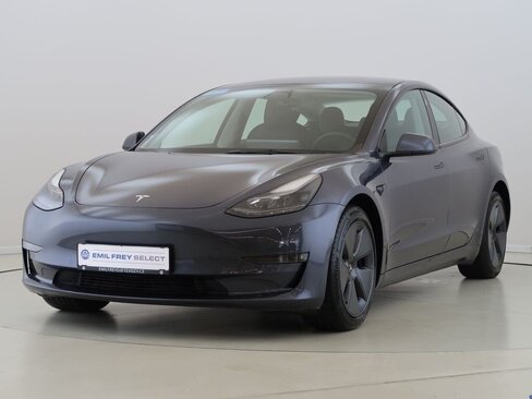 Tesla Model 3 Sedan / Limuzína 0,0 158 kw