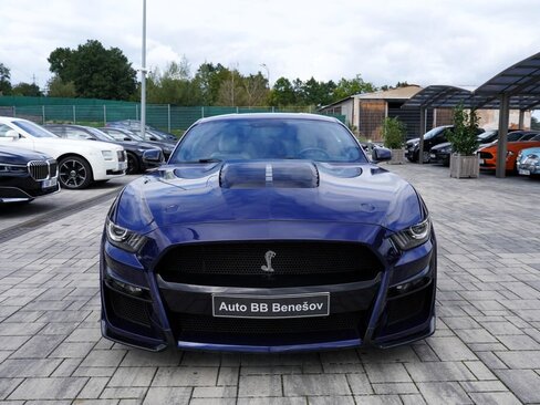 Ford Mustang Kupé 5,0 l 330 kw