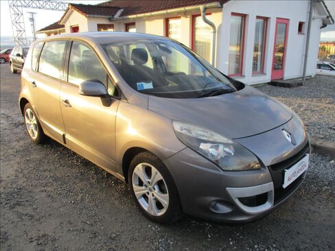 Renault Scénic Kombi 1,5 l 81 kw