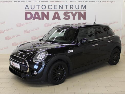 Mini Cooper S Kombi 2,0 l 141 kw