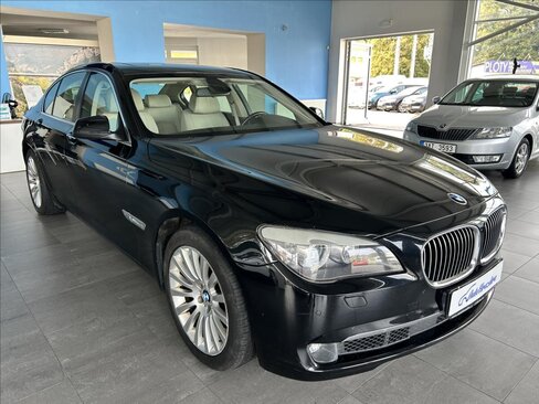 BMW Řada 7 Sedan / Limuzína 3,0 l 225 kw