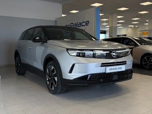 Opel Grandland SUV / Terénní 1,2 l 107 kw