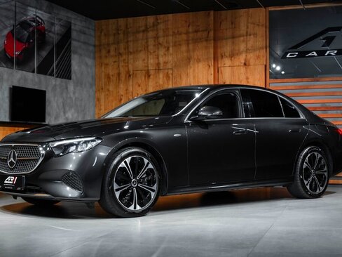 Mercedes-Benz Třídy E Sedan / Limuzína 2,0 l 150 kw