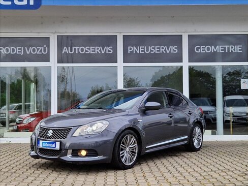 Suzuki Kizashi Sedan / Limuzína 2,4 l 131 kw
