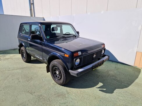 Lada Niva SUV / Terénní 1,7 l 61 kw