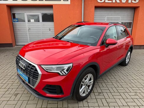 Audi Q3 SUV / Terénní 1,4 l 180 kw