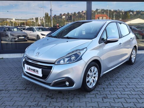 Peugeot 208 Hatchback 1,2 l 60 kw