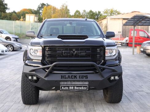 GMC Sierra SUV / Terénní 6,2 l 313 kw