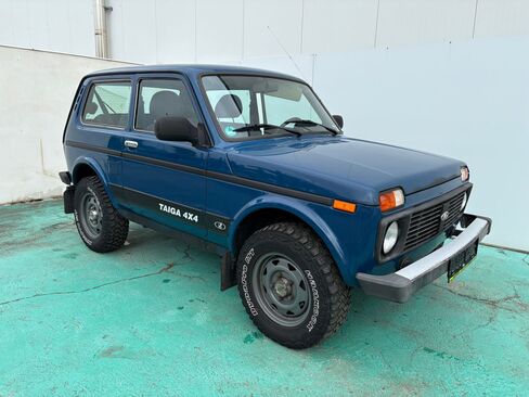 Lada Niva SUV / Terénní 1,7 l 61 kw