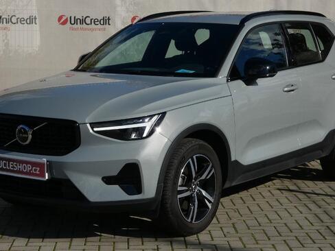 Volvo XC40 SUV / Terénní 2,0 l 120 kw