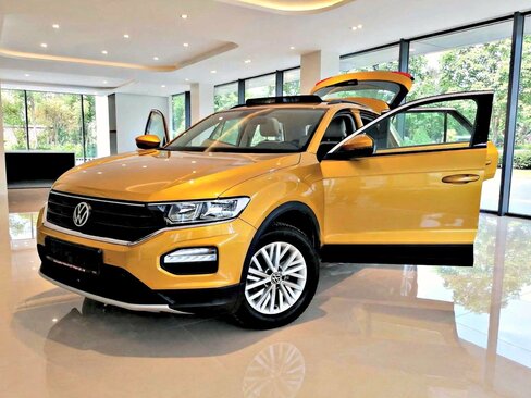 Volkswagen T-Roc SUV / Terénní 1,5 l 110 kw