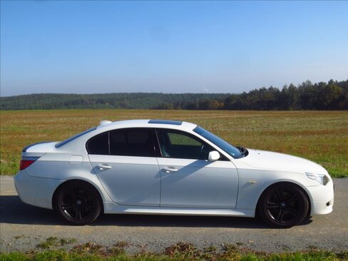 BMW Řada 5 Sedan / Limuzína 4,8 l 270 kw