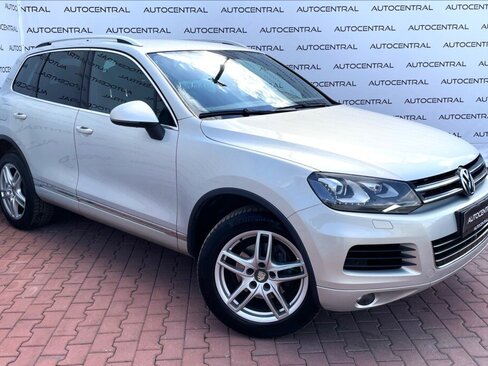 Volkswagen Touareg SUV / Terénní 3,0 l 180 kw
