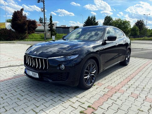 Maserati Levante SUV / Terénní 3,0 l 257 kw