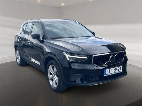 Volvo XC40 SUV / Terénní 2,0 l 145 kw
