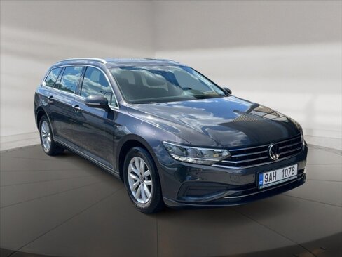 Volkswagen Passat Kombi 1,5 l 110 kw