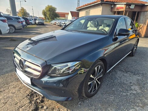 Mercedes-Benz Třídy E Sedan / Limuzína 3,5 l 245 kw