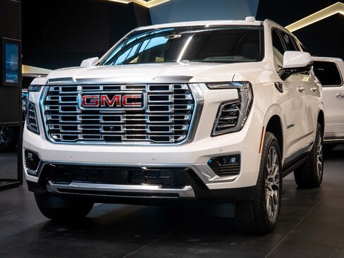 GMC Yukon SUV / Terénní 6,2 l 313 kw
