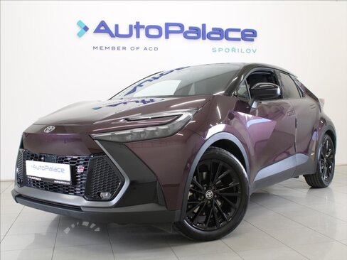 Toyota C-HR SUV / Terénní 2,0 l 131 kw