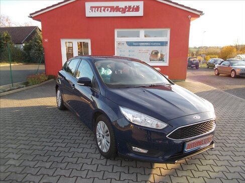 Ford Focus Hatchback 999,0 74 kw